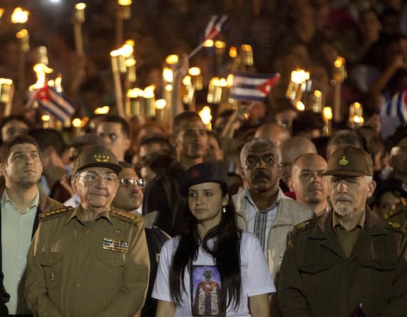 raul marcha antorchas2