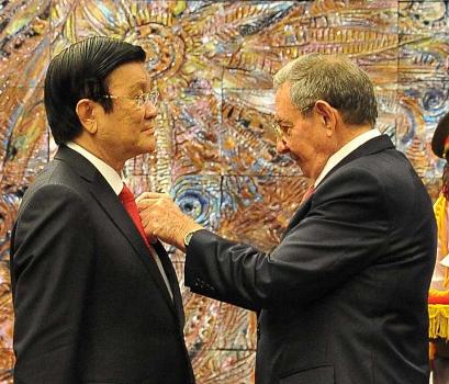 raul presidente vietnam port