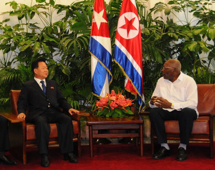salvador mesa vicepresidente corea