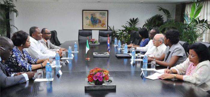 ulises rosales canciller nigeria