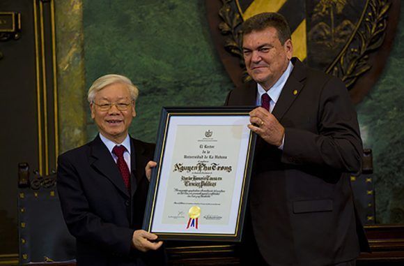 vietnam honoris causa 4 580x381